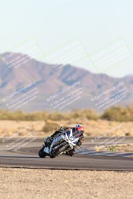 media/Dec-07-2025-CVMA (Sun) [[3e7d2de5dc]]/Race 17-Amateur Formula Middleweight/